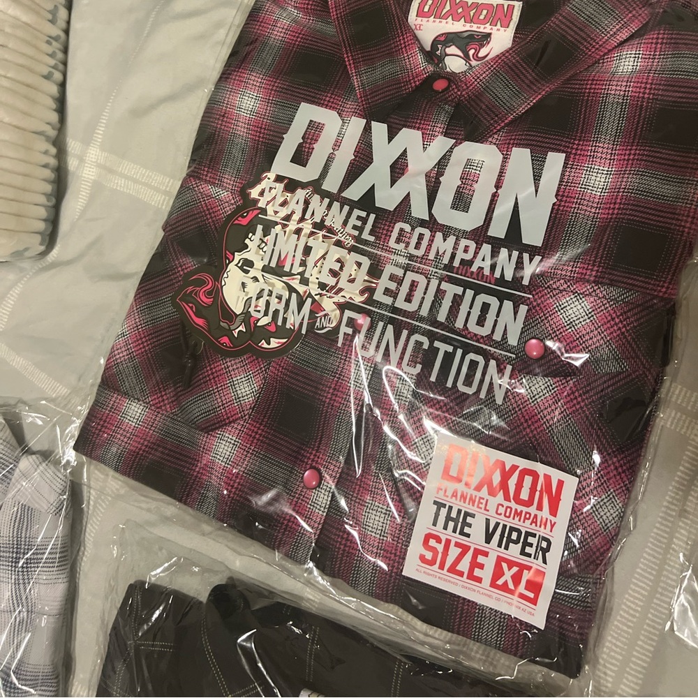 Dixxon Viper Pink Black Flannel
